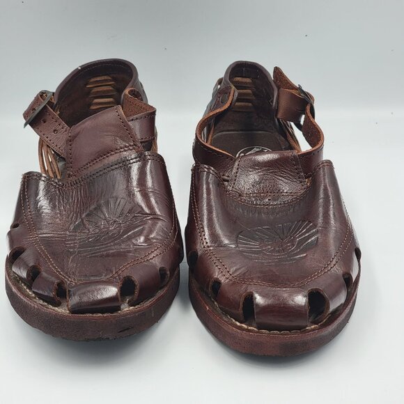 Don Chuy Brown Leather Fisherman Sandals With Buckle Closure & Embossed Design - Picture 1 of 16